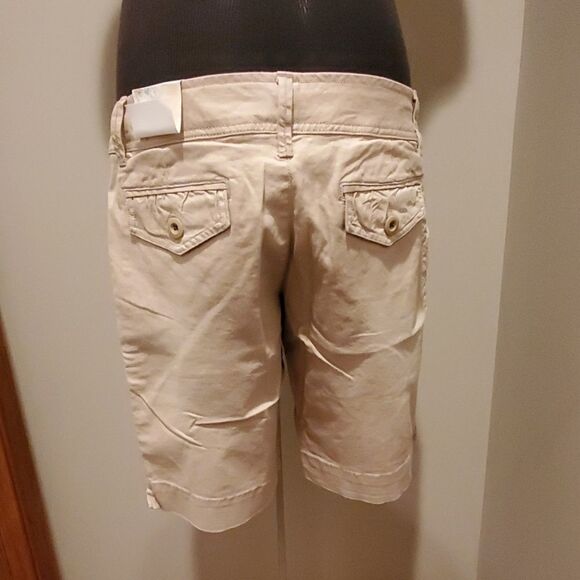 NWT So Wear It Declare It Khaki Bermuda Short (11) - Picture 2 of 3